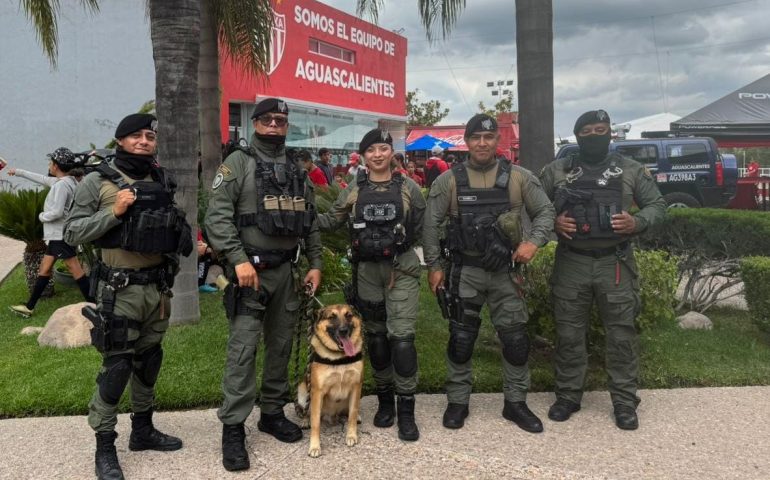GRUPO K9 DE JESÚS MARÍA ACERCA LA LABOR POLICIAL A LA NIÑEZ