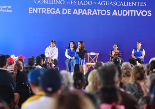 TERE Y AURORA JIMÉNEZ TRANSFORMAN VIDAS CON ENTREGA DE 170 APARATOS AUDITIVOS