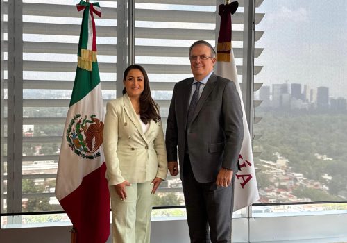 SE REÚNE TERE JIMÉNEZ CON EL SECRETARIO DE ECONOMÍA FEDERAL, MARCELO EBRARD