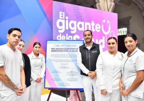 TERE JIMÉNEZ RECIBE RECONOCIMIENTOS POR IMPULSAR LA SALUD EN AGUASCALIENTES Y PONE EN MARCHA LA RED DE MUNICIPIOS POR LA SALUD