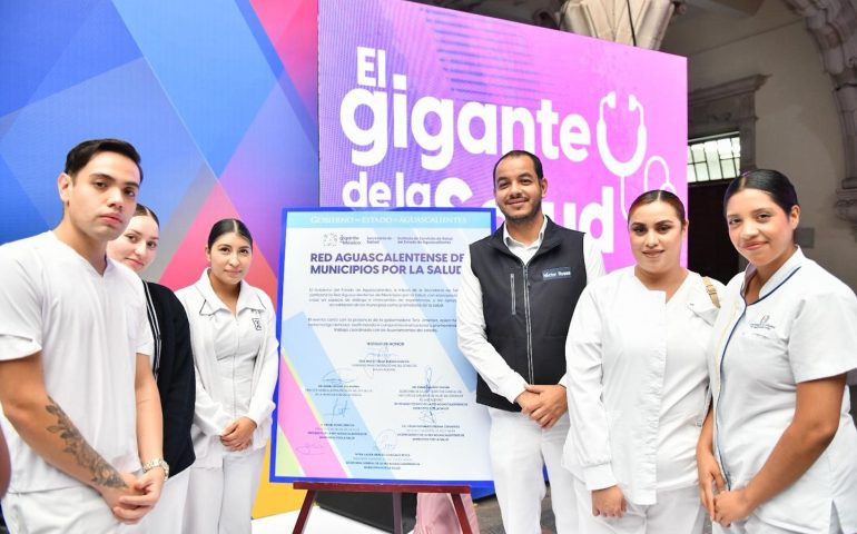 TERE JIMÉNEZ RECIBE RECONOCIMIENTOS POR IMPULSAR LA SALUD EN AGUASCALIENTES Y PONE EN MARCHA LA RED DE MUNICIPIOS POR LA SALUD