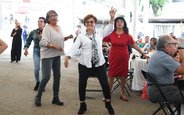 DIF ESTATAL CELEBRA A MÁS DE MIL 500 ABUELITAS Y ABUELITOS EN SU DÍA