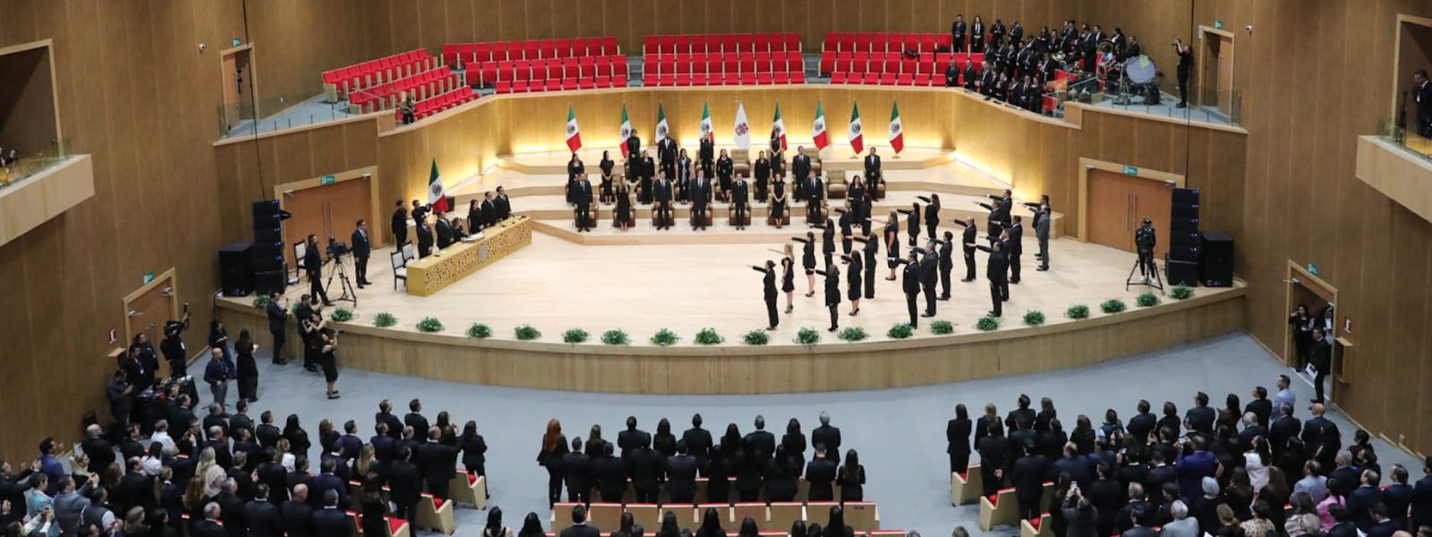 ASISTE TERE JIMÉNEZ A LA TOMA DE PROTESTA DE NUEVOS JUECES Y MAGISTRADOS DEL PODER JUDICIAL DEL ESTADO DE AGUASCALIENTES