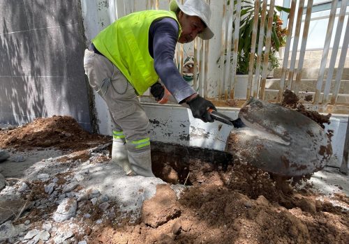 Detectamos una fuga de agua potable en una banqueta, realizaremos los trabajos necesarios para su reparación inmediata.