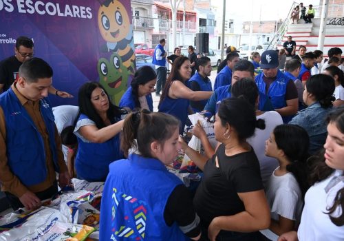 🎒✏️👟 Impulsando la educación de nuestras niñas y niños