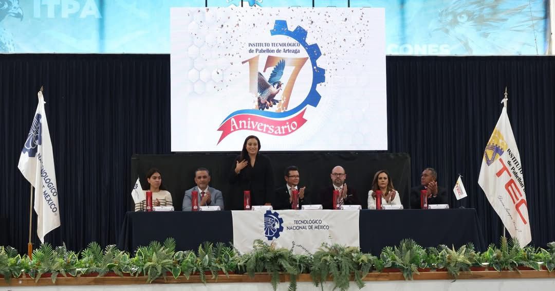 🎓✨ Celebrar el aniversario del Instituto Tecnológico de Pabellón de Arteaga es reconocer a una institución que, durante 17 años, ha formado generaciones de profesionistas con talento, visión y compromiso para aportar al desarrollo de nuestra región.