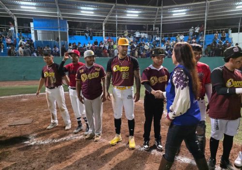 ⚾✨ Gran final de la Liga Nocturna de Béisbol en Pabellón de Arteaga, un espacio que impulsa la convivencia, el deporte y el talento de nuestros equipos locales.
