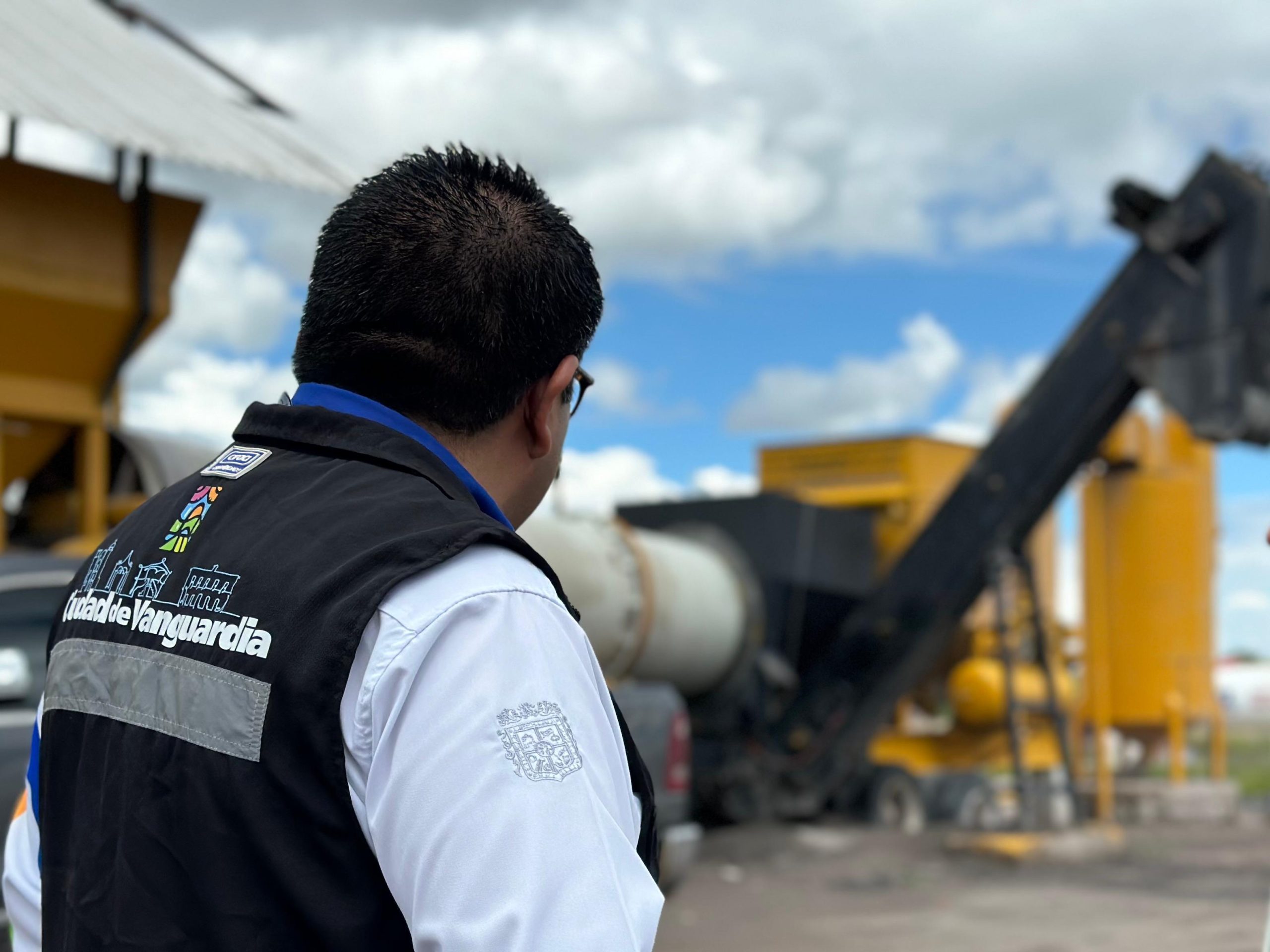 JESÚS MARÍA REFUERZA TRABAJOS DE BACHEO PARA MEJORAR LAS VIALIDADES