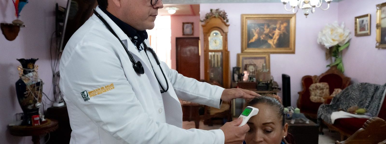 EN AGUASCALIENTES ADULTOS MAYORES, MUJERES CON EMBARAZO DE ALTO RIESGO Y PERSONAS CON DISCAPACIDAD RECIBEN ATENCIÓN MÉDICA EN SU PROPIA CASA