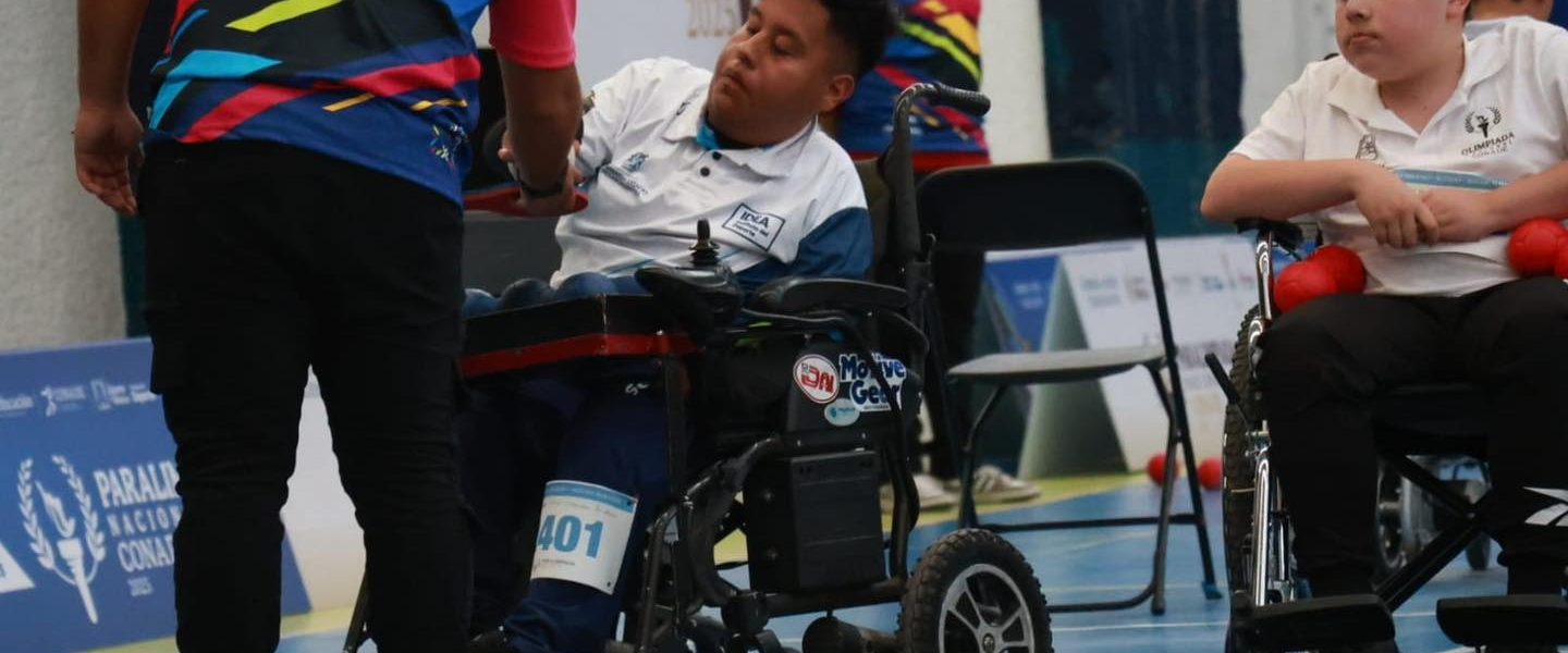 👏🔥 El aguascalentense Juan Diego Salazar, figura nacional en la disciplina de Boccia, comenzó con grandes resultados su participación en la Paralimpiada Nacional 2025.