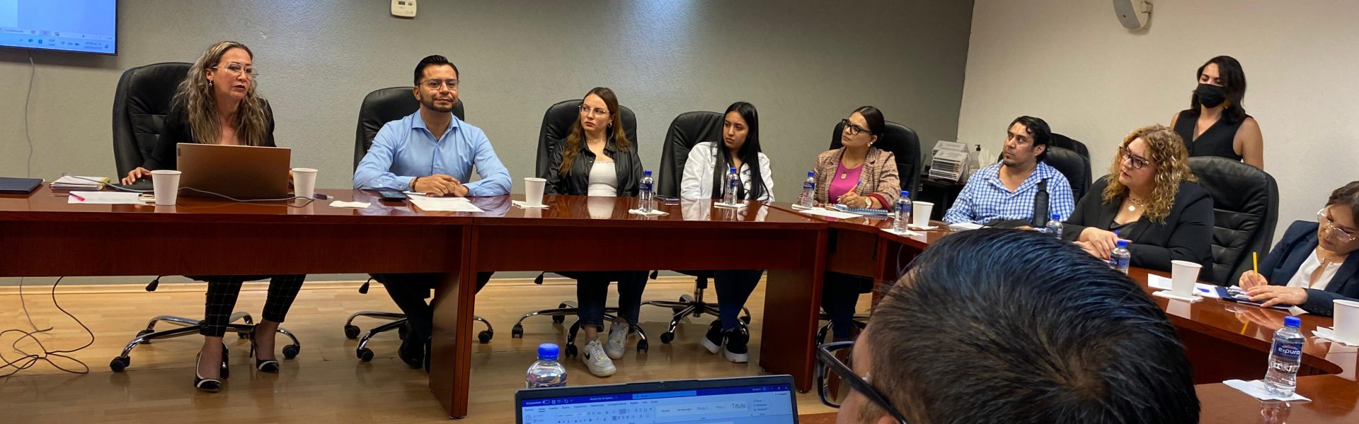 LUIS LEÓN TRABAJA CON LOS 11 MUNICIPIOS PARA LA ELABORACIÓN RESPONSABLE DE SUS LEYES DE INGRESOS 2026