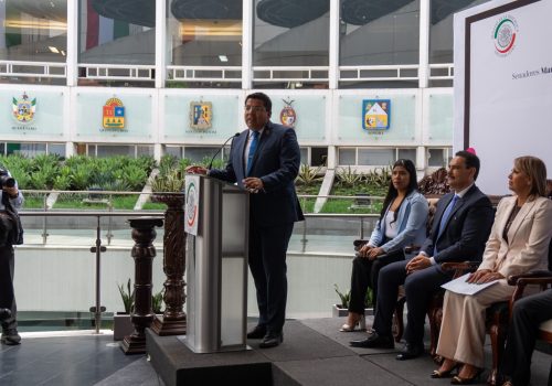 Muebleros de Jesús María Llegan al Senado a exponer su trabajo