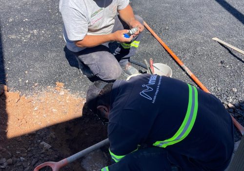 Realizaremos la reparación de una fuga de agua potable la cual se originó por el daño de una pieza de conexión.