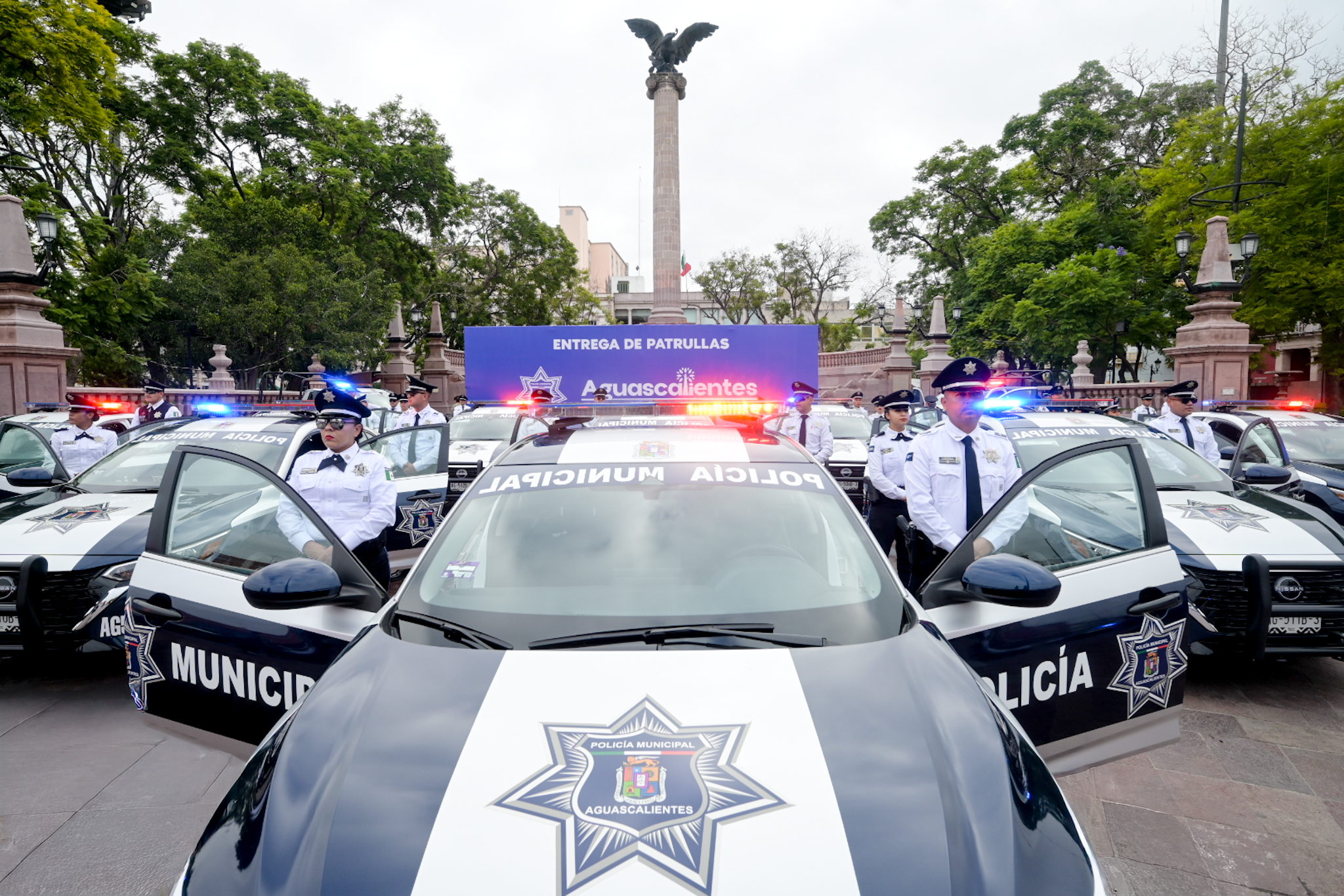 ENTREGA LEO MONTAÑEZ 41 NUEVAS PATRULLAS PARA REFORZAR LA SEGURIDAD