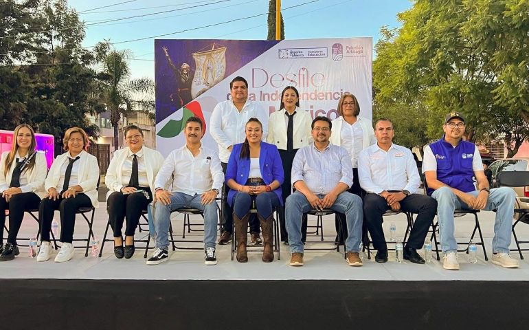 🇲🇽✨ Con gran orgullo se llevó a cabo el Desfile Cívico en conmemoración al 178 aniversario de los Niños Héroes, recorriendo las principales calles de nuestra cabecera municipal.