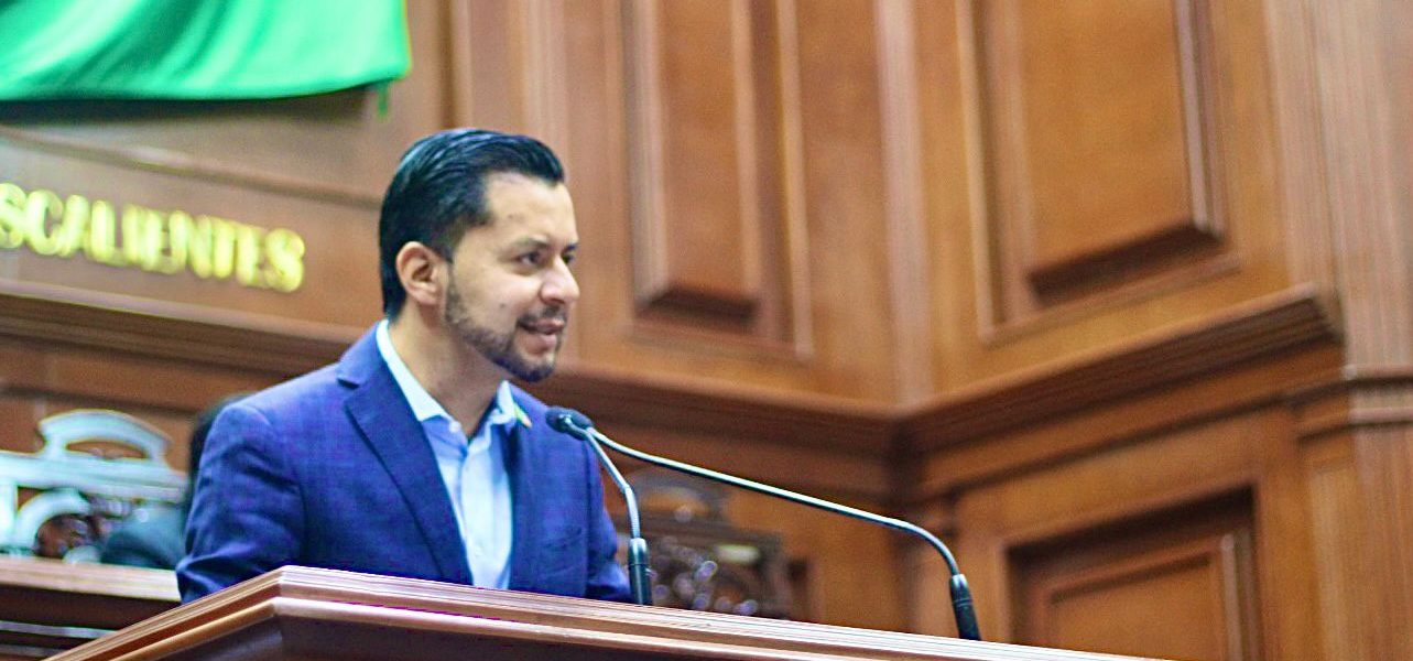 *APRUEBAN LEY DE LUIS LEÓN PARA DAR ORDEN Y SEGURIDAD A COLONIAS Y COMUNIDADES CON CASAS Y TERRENOS ABANDONADOS*