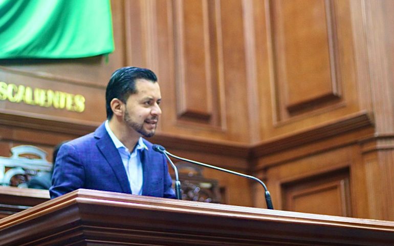 *APRUEBAN LEY DE LUIS LEÓN PARA DAR ORDEN Y SEGURIDAD A COLONIAS Y COMUNIDADES CON CASAS Y TERRENOS ABANDONADOS*