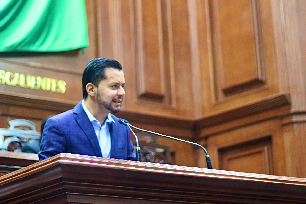 *APRUEBAN LEY DE LUIS LEÓN PARA DAR ORDEN Y SEGURIDAD A COLONIAS Y COMUNIDADES CON CASAS Y TERRENOS ABANDONADOS*