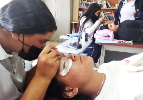 ¿QUIERES APRENDER UN OFICIO? EN AGUASCALIENTES HAY MÁS DE 350 OPCIONES ¡INSCRÍBETE YA!