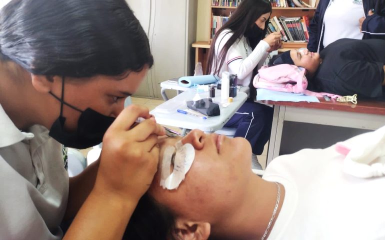 ¿QUIERES APRENDER UN OFICIO? EN AGUASCALIENTES HAY MÁS DE 350 OPCIONES ¡INSCRÍBETE YA!