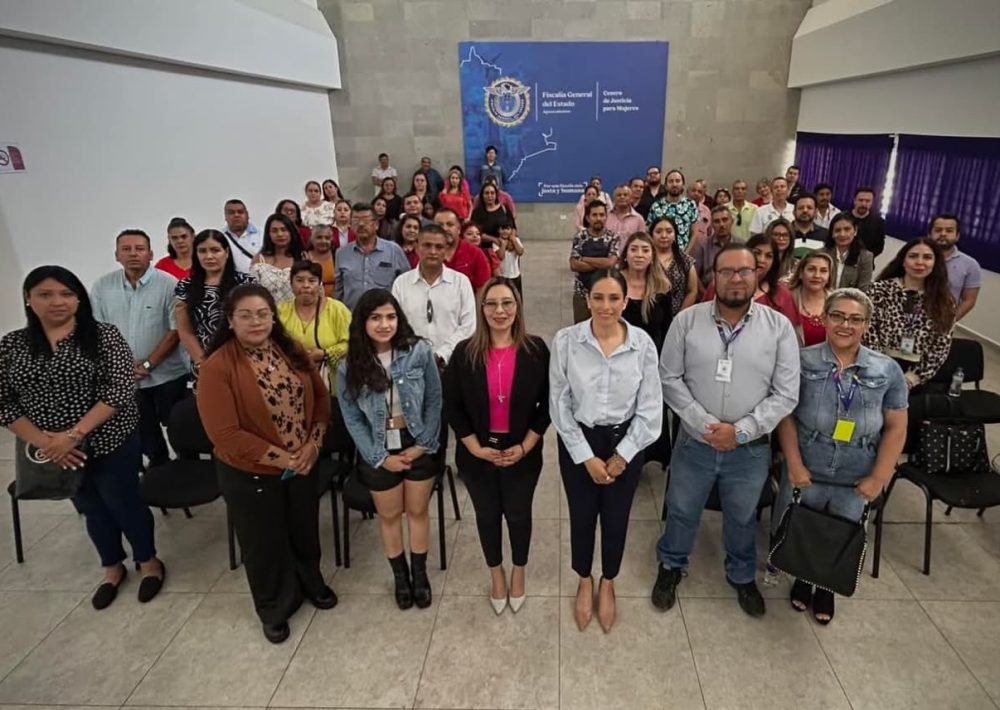 ✨ Hoy nuestra secretaria general, Marisol Pareja, junto al comité ejecutivo y la plantilla de delegados sindicales, visitaron el Centro de Justicia para las Mujeres.