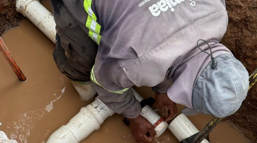 🕳️Estamos atendiendo una fuga en tubería central.
