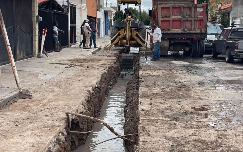 ✅👷🏻ESTAMOS REHABILITANDO ALCANTARILLADO EN EL FRACCIONAMIENTO VERSALLES II
