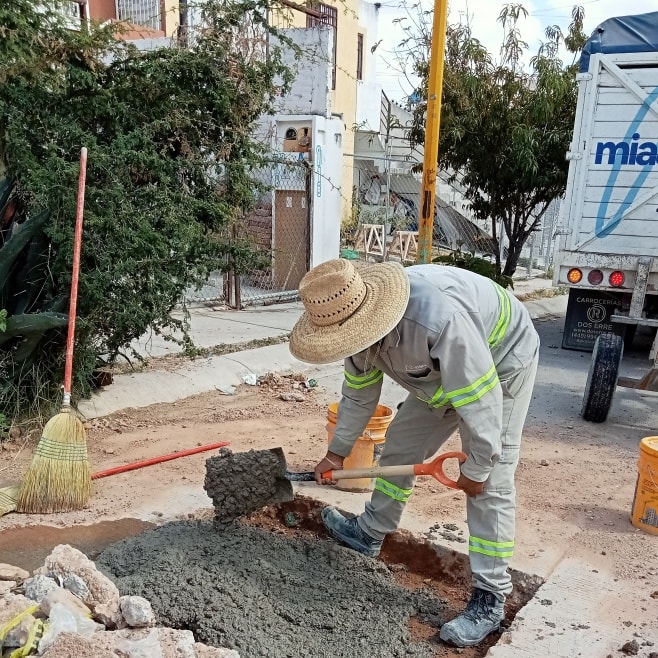 AVANZAMOS EN MANIOBRAS DE REPARACIÓN GRACIAS AL TRABAJO INTENSIVO DE BACHEO