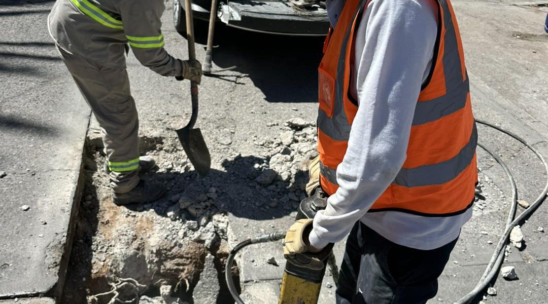 ✅👷🏼‍♂️ Comenzaremos con los trabajos para una rehabilitación y saneamiento de la red central de alcantarillado, con lo que brindaremos un mejor servicio. 🚧🕳️🚧