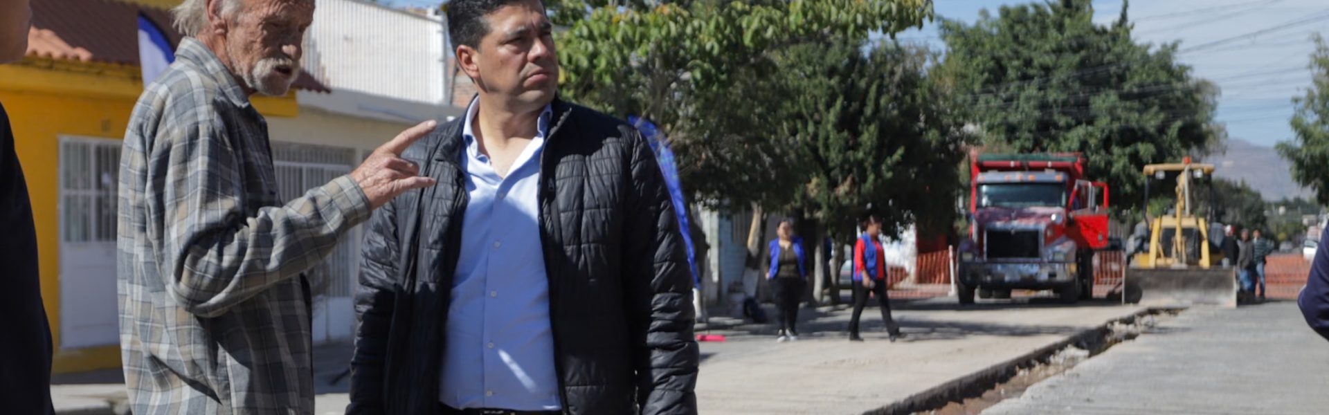 SUPERVISA LEO MONTAÑEZ OBRA DE REHABILITACIÓN SANITARIA EN EL FRACCIONAMIENTO INSURGENTES