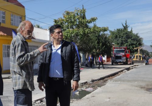 SUPERVISA LEO MONTAÑEZ OBRA DE REHABILITACIÓN SANITARIA EN EL FRACCIONAMIENTO INSURGENTES