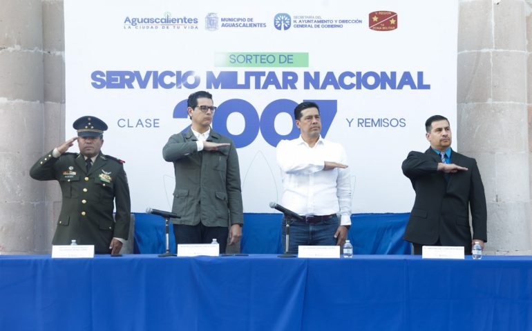 ENCABEZA LEO MONTAÑEZ SORTEO DEL SERVICIO NACIONAL MILITAR GENERACIÓN 2007 Y REMISOS