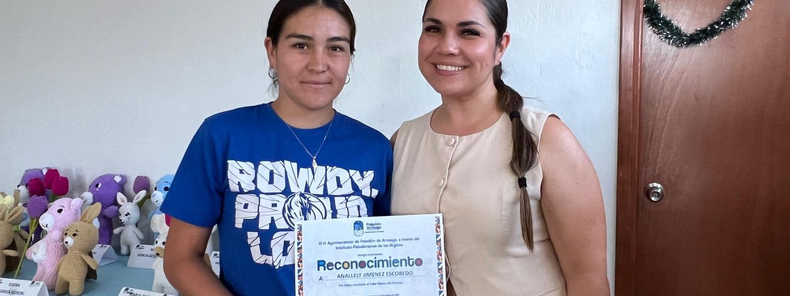 Concluyó en la comunidad de Los Lira el Taller de Crochet, fomentando el desarrollo económico de las mujeres pabellonenses e impulsando una mejor calidad de vida. 💪🧶✨