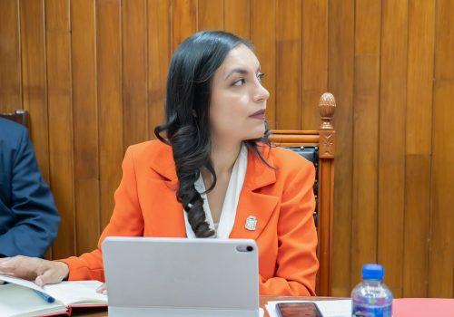 ¡Los saludos a todas y todos con mucho frío de martes! 🥶☁️