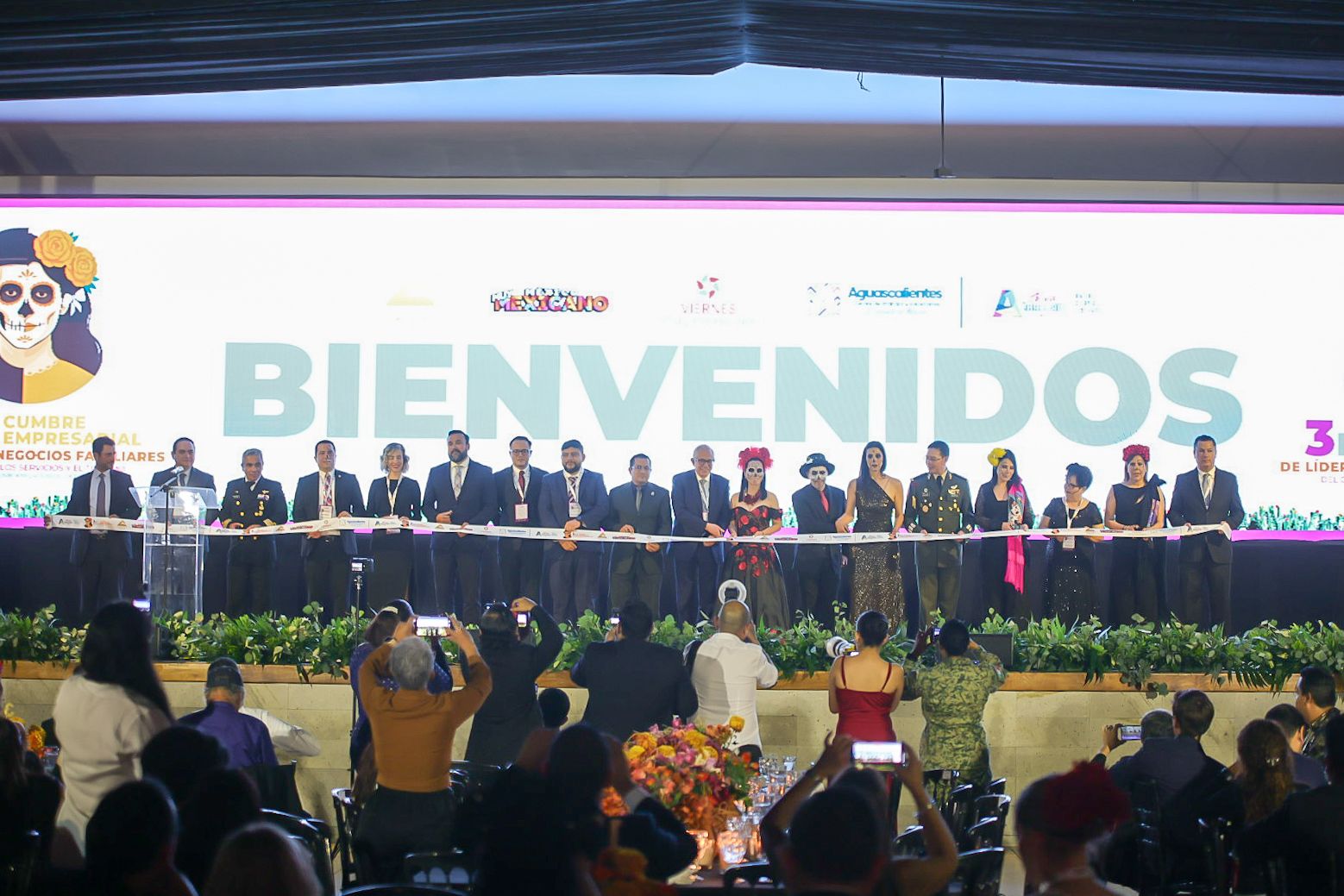 Del 22 al 24 de noviembre, Aguascalientes fue sede de la 3.a Cumbre Empresarial de Líderes y Negocios Familiares, organizada por Concanaco Servytur (la confederación que integra a las empresas responsables de más del 75 por ciento de la economía nacional).