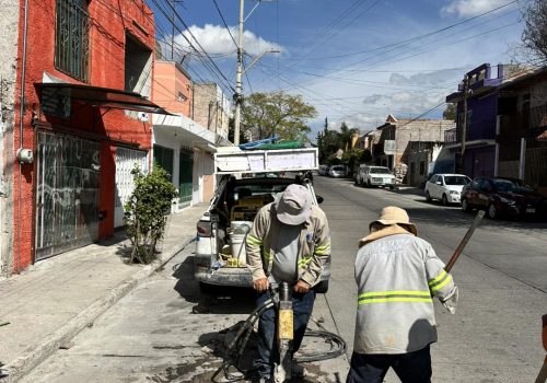 ✅👷🏼‍♂️ Realizamos la reparación de una fuga de agua potable, en la cual realizaremos los trabajos necesarios para su reparación inmediata. 🔧💧👍🏻