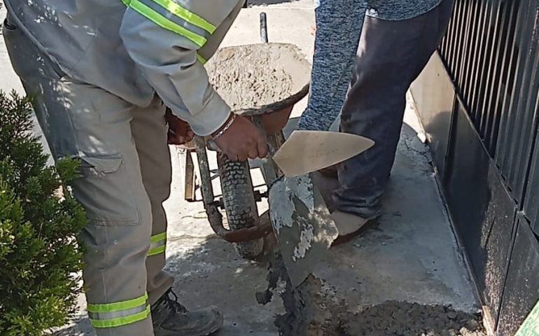 ✅👷🏼‍♂️ Continúan los trabajos de reparación de baches en distintos sectores de la ciudad, cumpliendo con los objetivos y proyectos de MIAA para brindar un mejor servicio a la ciudadanía 🚧🕳️🚧