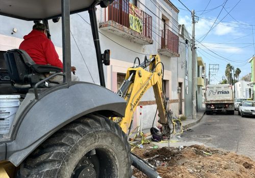 ✅👷🏼‍♂️ Realizaremos la rehabilitación y saneamiento de la red central de alcantarillado, ya que la tubería actual se encontraba en mal estado. 🚧🕳️🚧