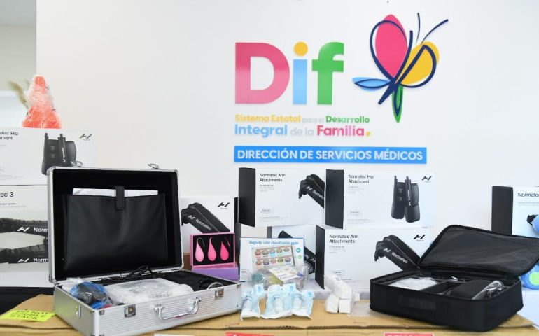 AURORA JIMÉNEZ IMPULSA LA REHABILITACIÓN EN EL DIF ESTATAL CON NUEVO EQUIPO DE VANGUARDIA