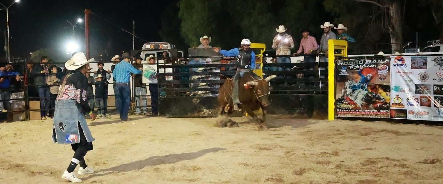 ¡El espíritu revolucionario se vive con fuerza en Pabellón de Arteaga! 🇲🇽🔥