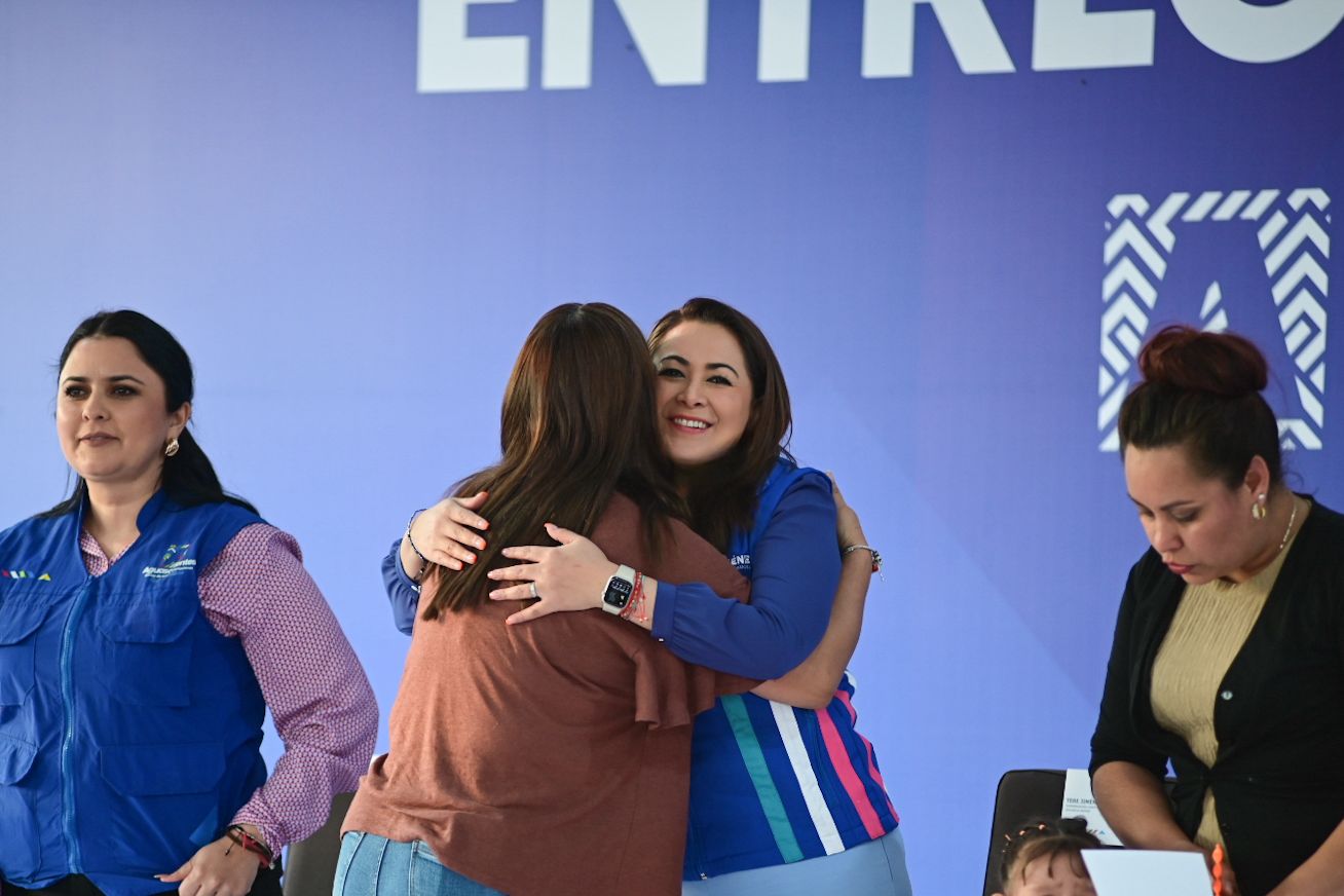 TERE JIMÉNEZ LLEVA MÁS DE MIL APOYOS A FAMILIAS DE EL LLANO PARA QUE PUEDAN MEJORAR SU HOGAR