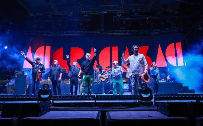 🎶✨ ¡Una noche mágica en el Teatro del Pueblo!