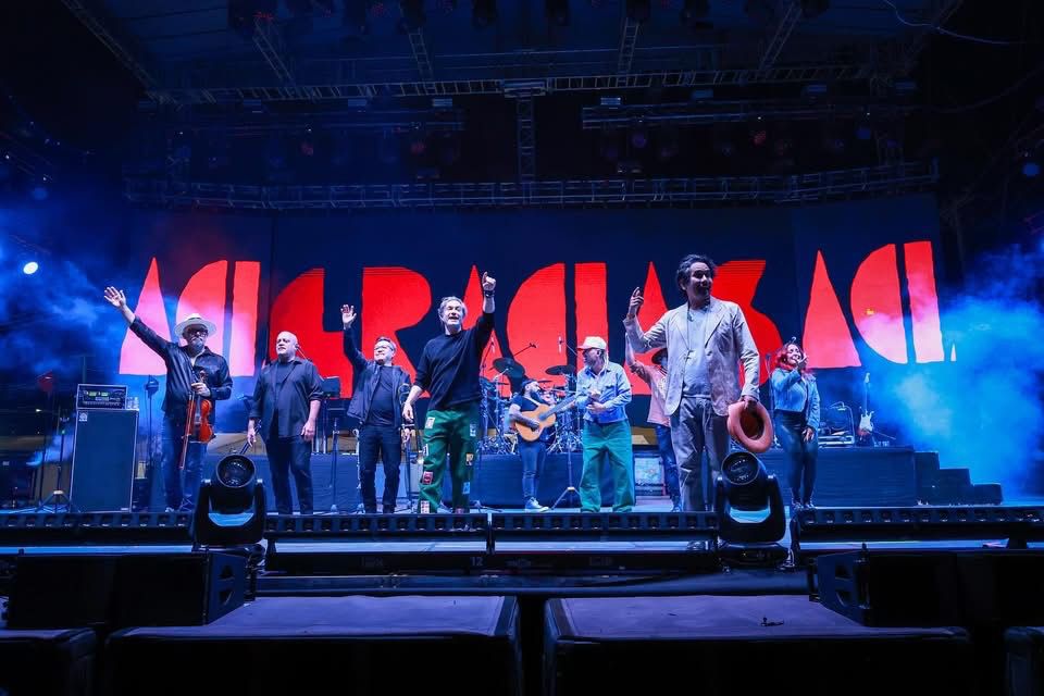 🎶✨ ¡Una noche mágica en el Teatro del Pueblo!