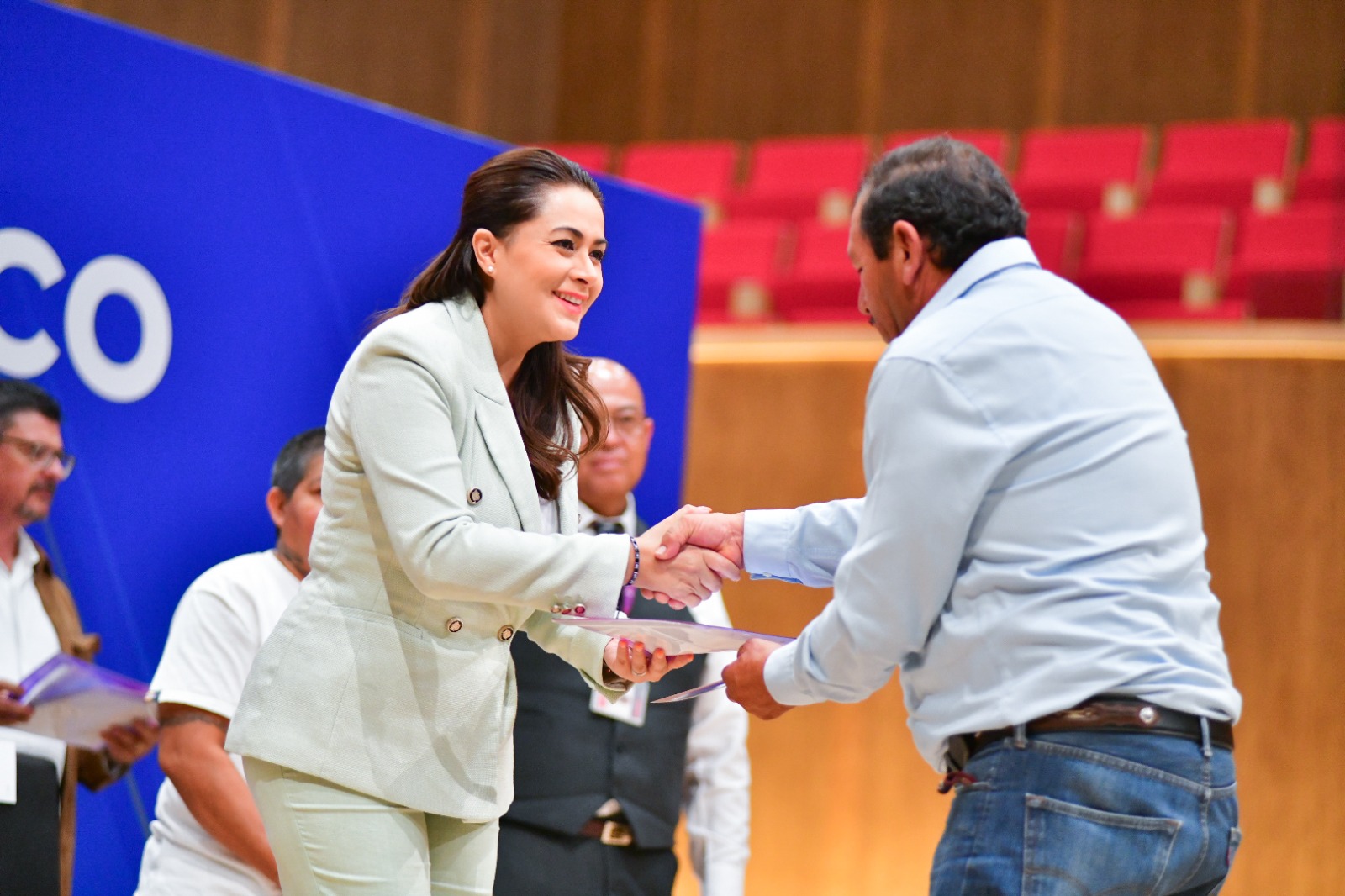 TERE JIMÉNEZ ENCABEZA CELEBRACIÓN DEL DÍA DEL TRANSPORTE PÚBLICO Y RECONOCE TRAYECTORIA DE CONDUCTORES DEL ESTADO