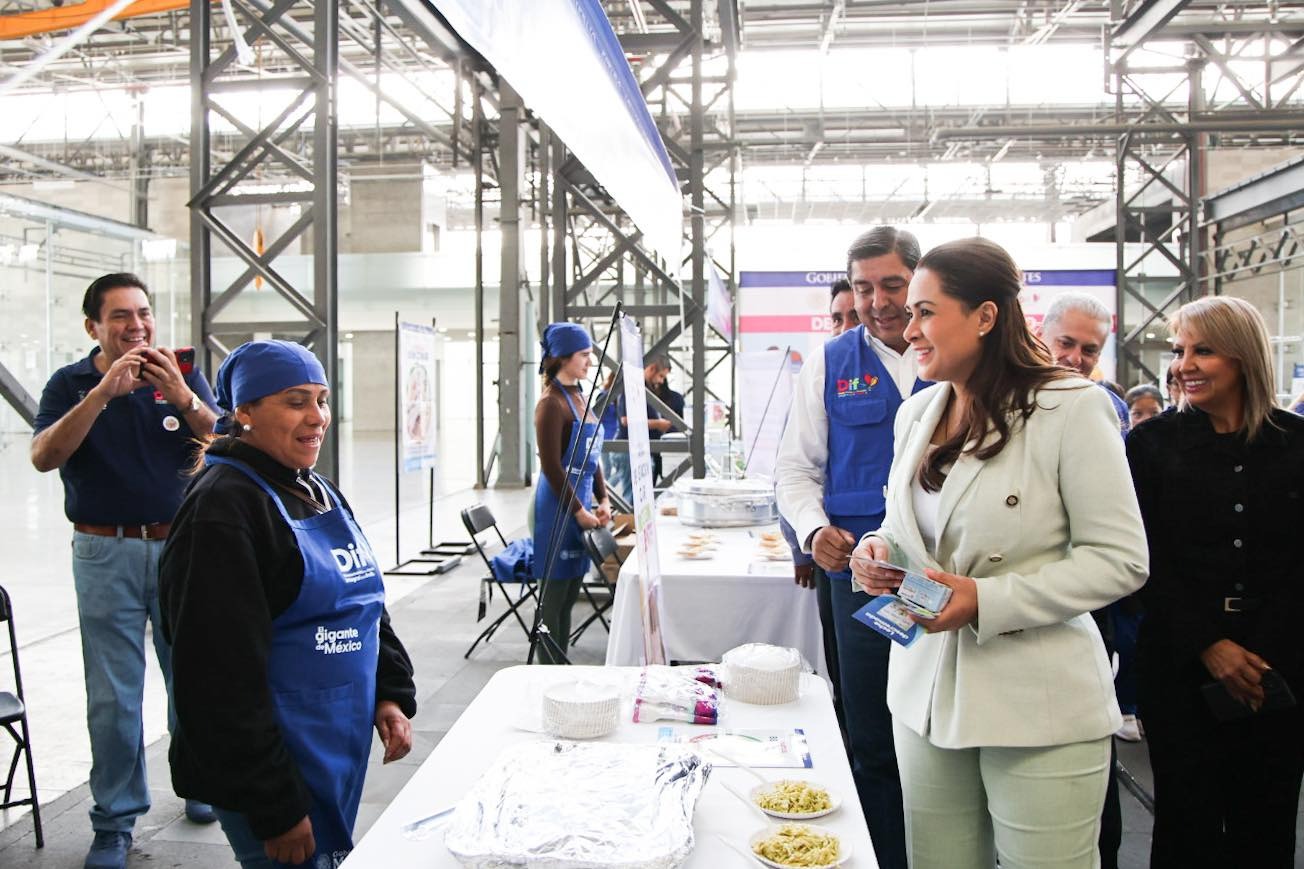 TERE JIMÉNEZ ENTREGÓ MOBILIARIO PARA FORTALECER LOS COMEDORES ESCOLARES Y COMUNITARIOS