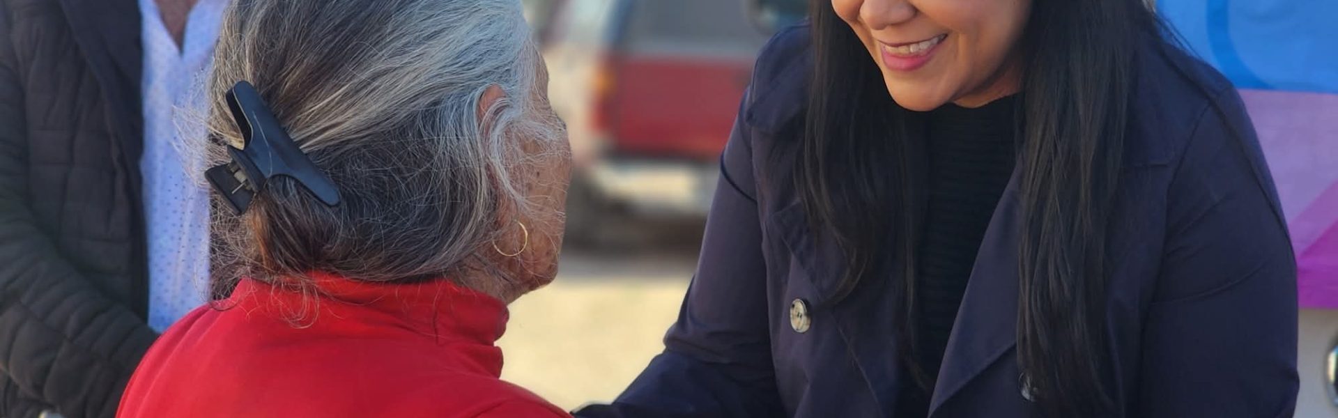 DIF MUNICIPAL DE JESÚS MARÍA ACERCA “ABRIGANDO CORAZONES” A LA COMUNIDAD