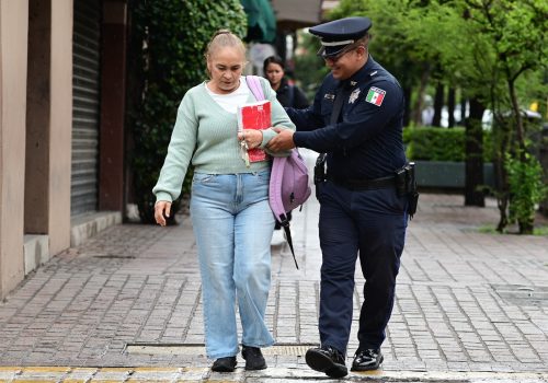 LA SECRETARÍA DE SEGURIDAD Y COMERCIANTES DE LA ZONA CENTRO SUMAN ESFUERZOS ANTE AFLUENCIA POR TEMPORADA NAVIDEÑA