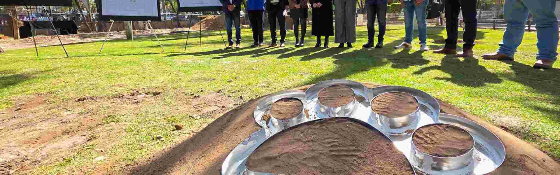 ENCABEZA LEO MONTAÑEZ REHABILITACIÓN INTEGRAL DEL PARQUE HIDALGO