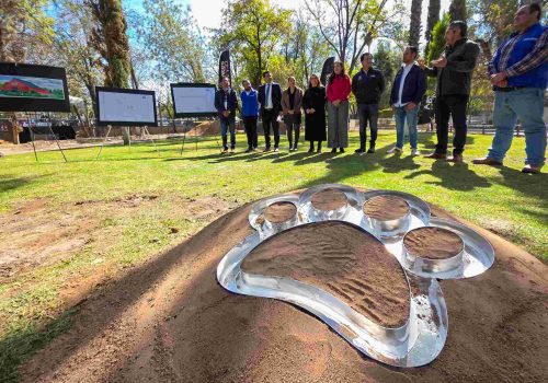 ENCABEZA LEO MONTAÑEZ REHABILITACIÓN INTEGRAL DEL PARQUE HIDALGO
