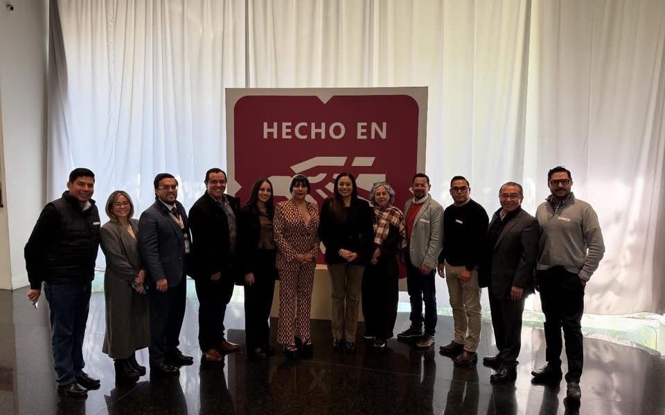 ✨🎄 En coordinación con el DIF Municipal de Pabellón de Arteaga, se llevó a cabo esta visita y entrega de bolos y juguetes, que llenó de alegría a niñas, niños y familias de las comunidades de Santiago y Ojo Zarco